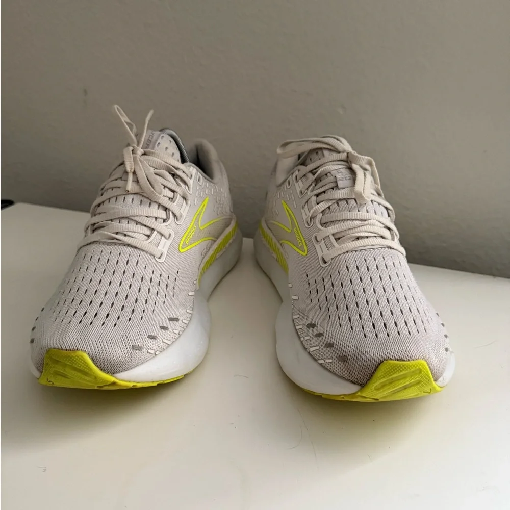 Brooks glycerin 20 Cream and Neon Yellow Running Shoes - Picture 3 of 8